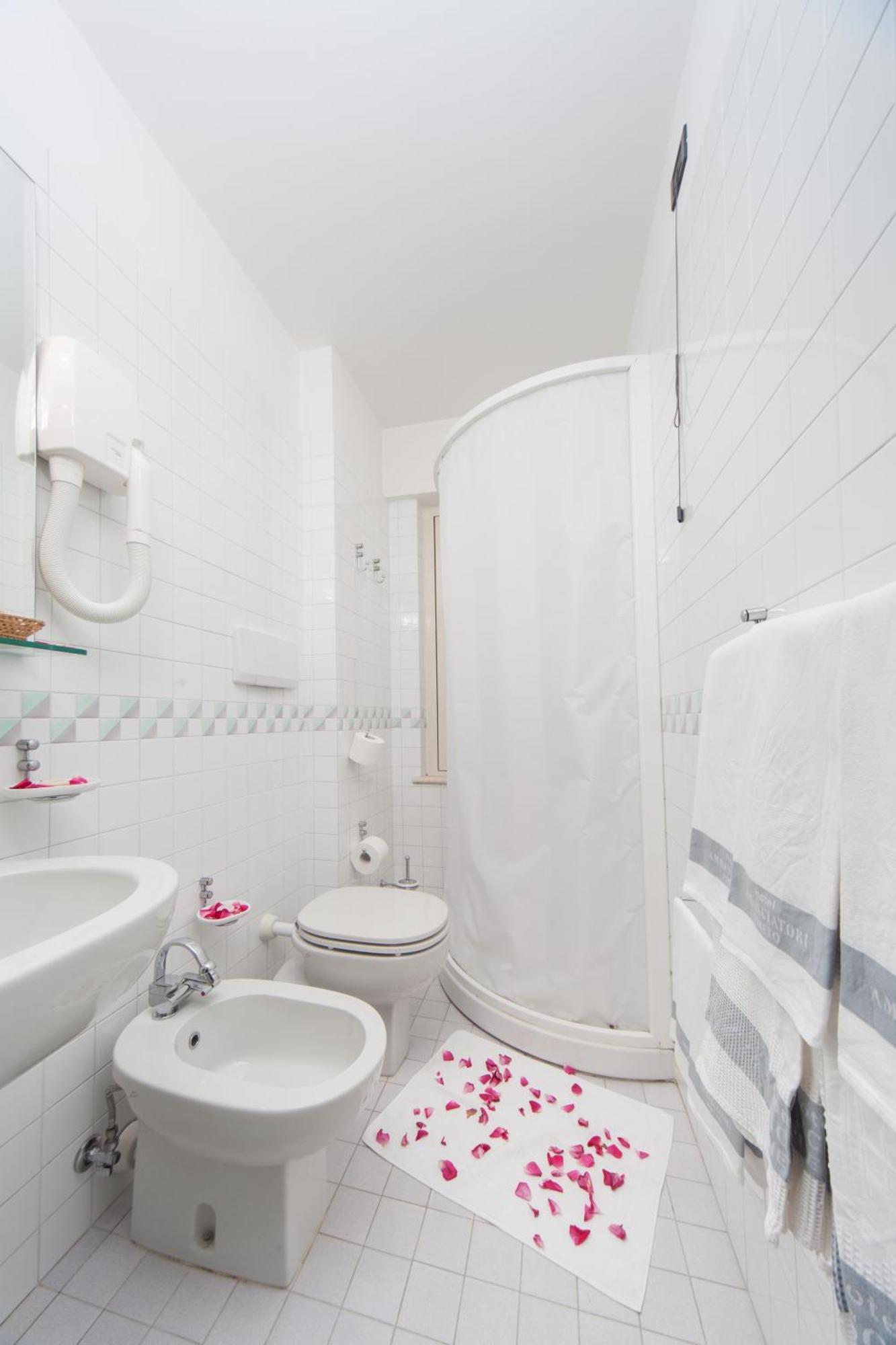 Double or Twin Room Extra Bed Sea View,709262815:JPEG